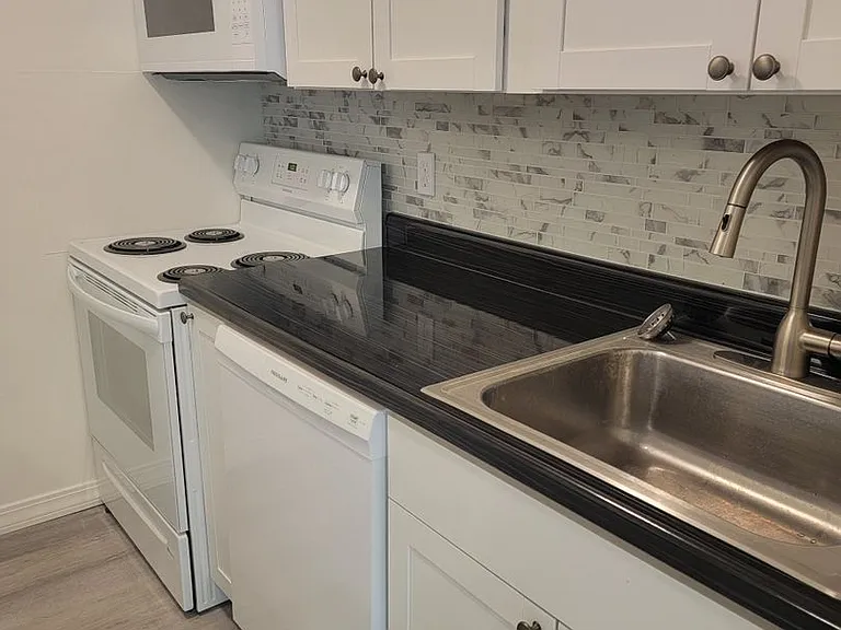 University Park Apartments near Cornell University — Photo 140
