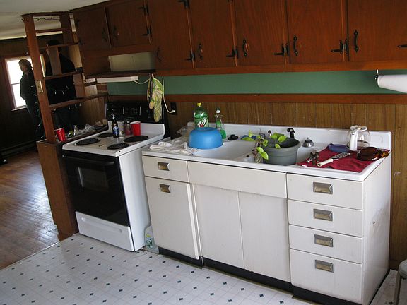 4th image of 15 Greenman Ave Floor 2