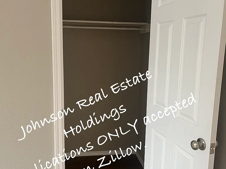 4715 SE Adams Blvd #905D — Photo 5