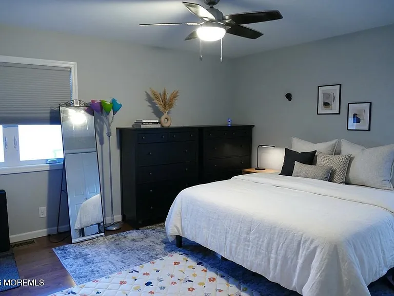 162 Linden Ave #B — Photo 12