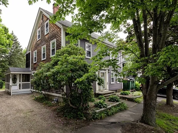 34 Railroad Ave, Rowley, MA 01969