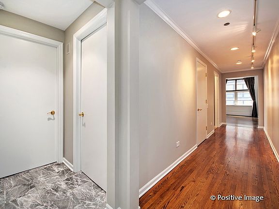 2nd image of 1301 N Dearborn Pkwy #707