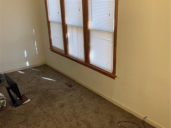 3rd image of 4502 Orchard Rd