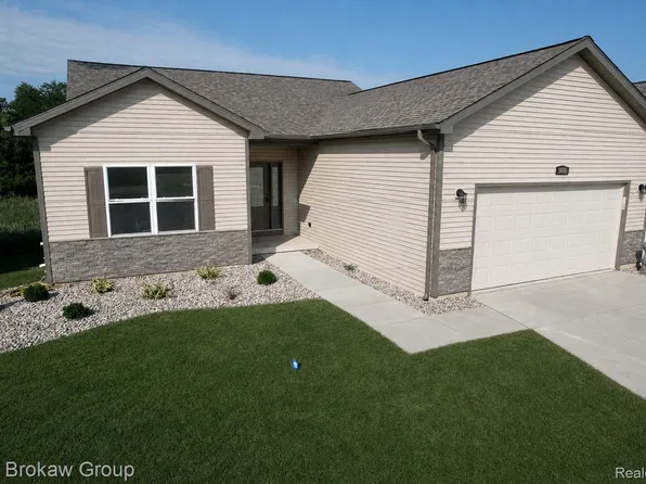 3365 Meadowridge Ct, Davison, MI 48423