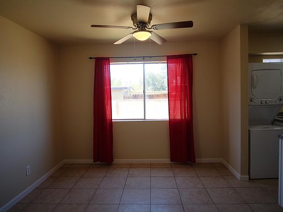 3rd image of 523 E Jacinto St