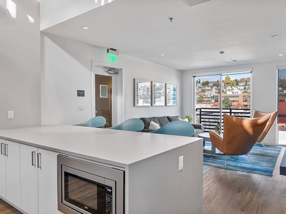 1st image of 429 2nd Ave W #9492702