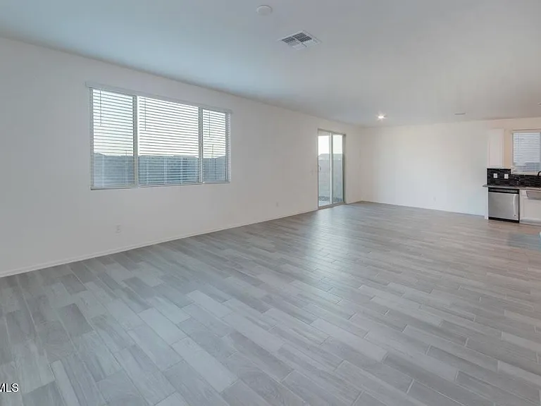 7243 N 125th Dr — Photo 13