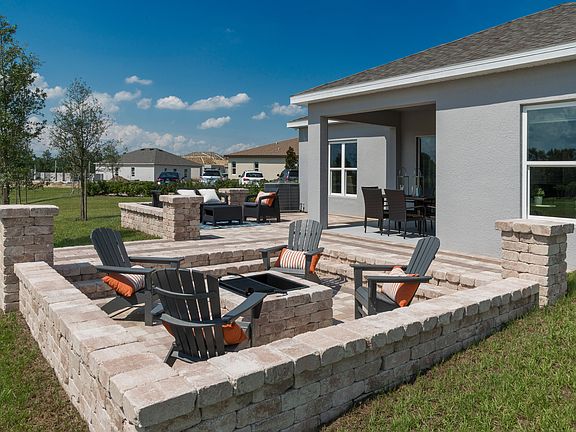 Kensington Flex rear shown with optional outdoor living pkg.