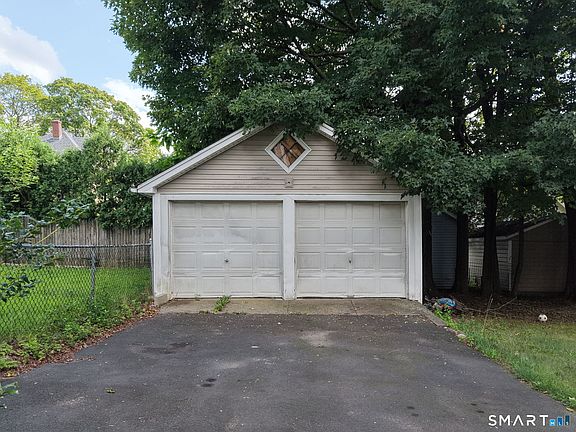 5th image of 24 Grant Avenue