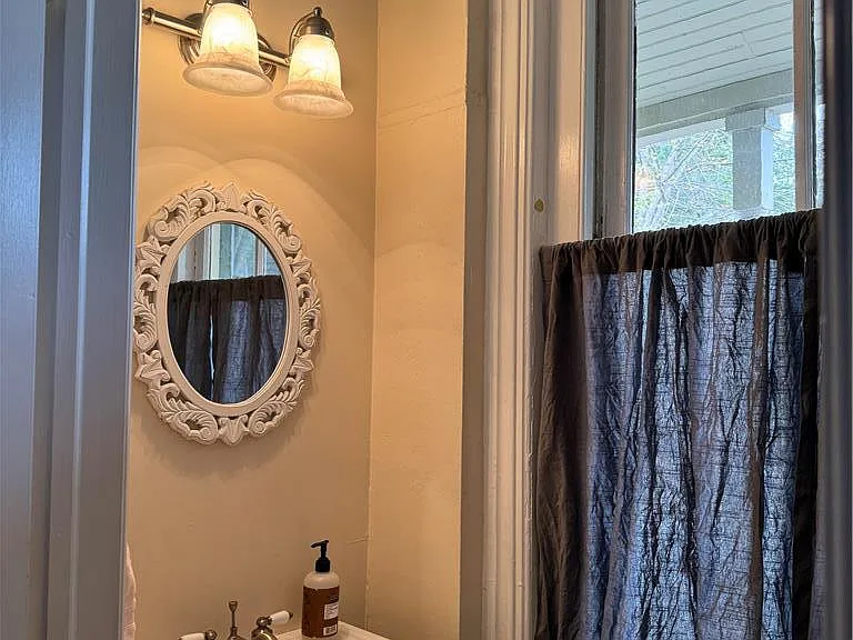 417 Linden St — Photo 14