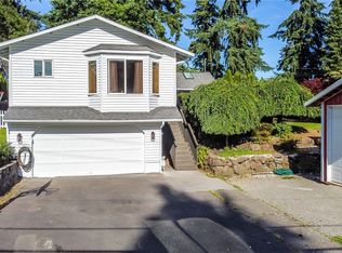 24209 29th Ave W, Brier, WA 98036