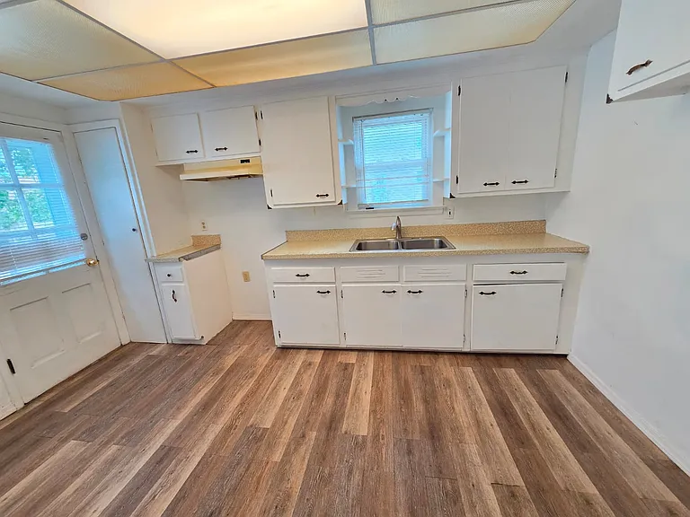 4127 Lowden Rd — Photo 5