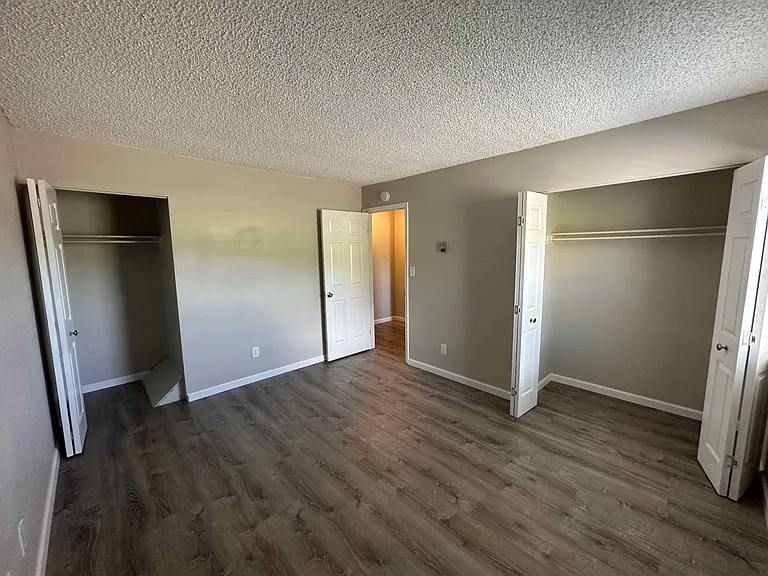 2426 Split Rock Dr — Photo 29