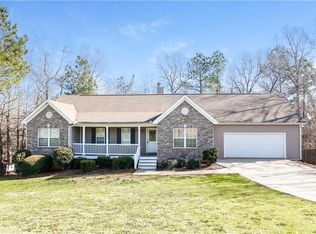 572 Brewer Dr, Locust Grove, GA 30248
