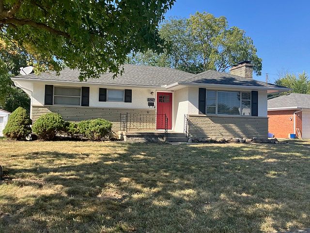 1st image of 2706 Queensway Dr