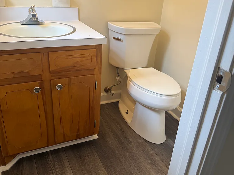 2124 Eveton Ln — Photo 11
