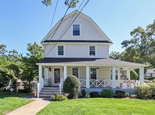 94 Driscoll Ave, Rockville Centre, NY 11570