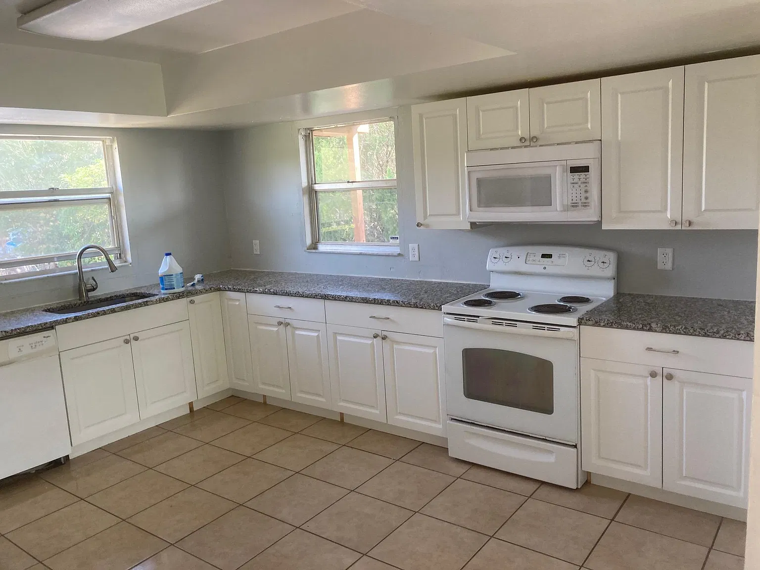 3 bed, 1520 sqft, $2,000 — Photo 2