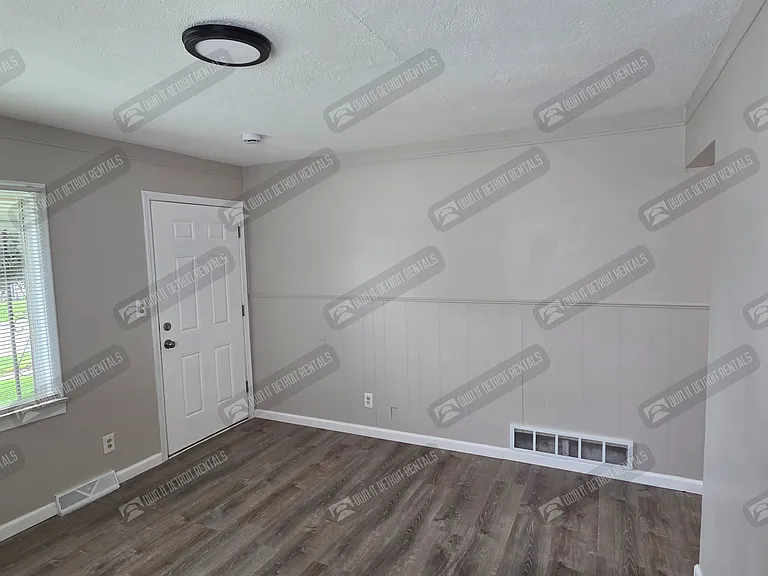 13065 Sherman Ave — Photo 7