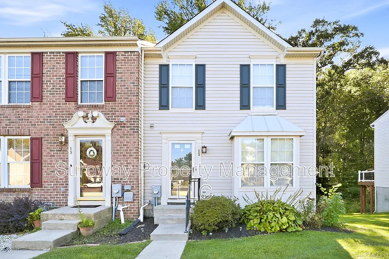 3 bed, 2.5 bath, 1884 sqft, $2,800 — Photo 1
