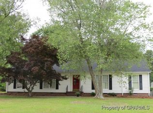 3002 Camelot Dr, Kinston, NC 28504