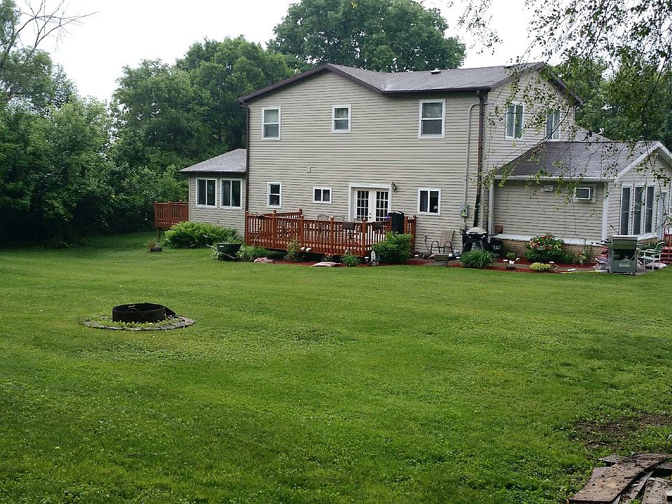 2nd image of 121 W 23rd St