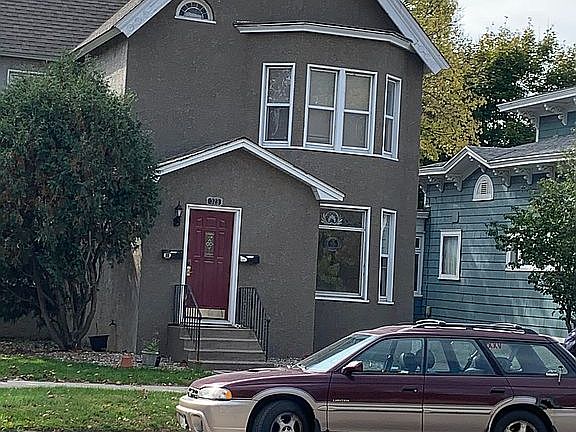 2nd image of 323 W Broadway St