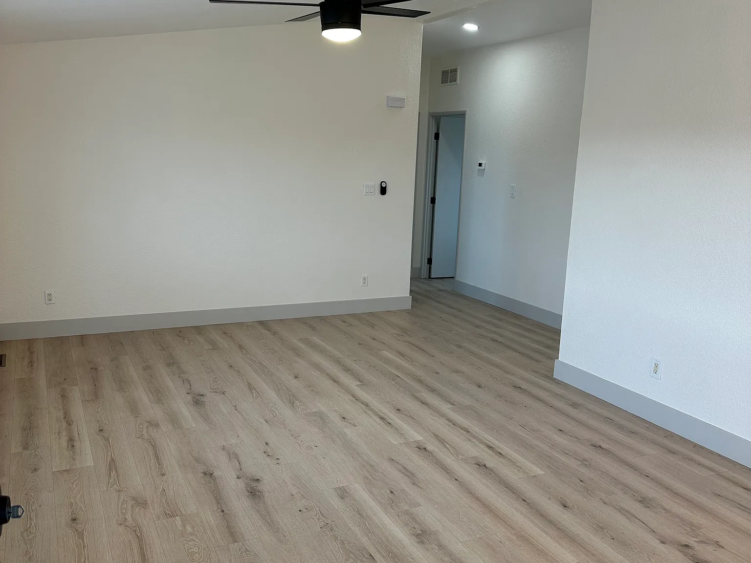 3 bed, 1421 sqft, $2,250 — Photo 4