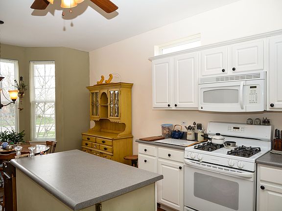 4th image of 13054 W Illinois Dr