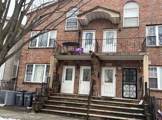119-10 18th Ave, College Pt, NY 11356