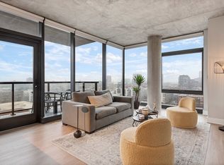 1050 W Van Buren St #ID1029609P, Chicago, IL 60607
