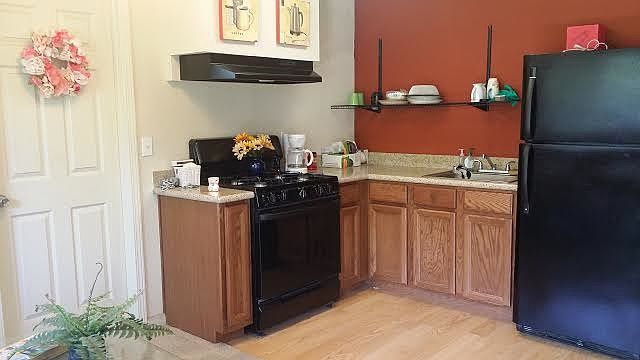2nd image of 542 N Fulton St APT 205
