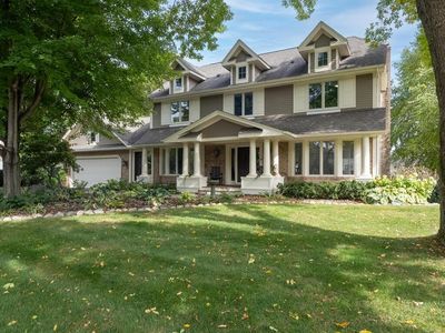 2711 Bent Tree Cir, Minnetonka, MN, 55305