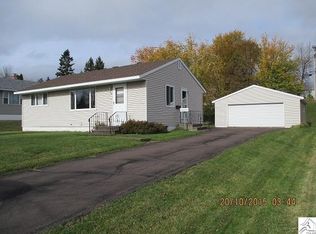 26 Evans Cir, Silver Bay, MN 55614