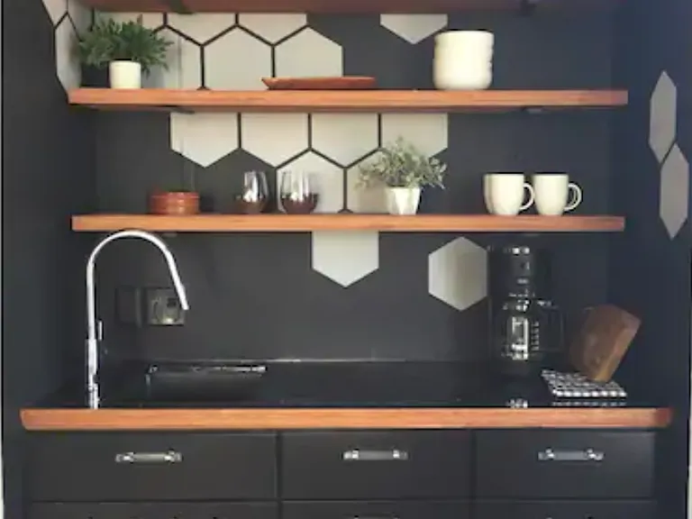 445 Kaiolu St #511 — Photo 1