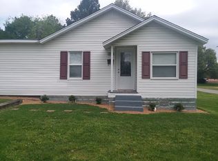 902 W 5th St, Rector, AR 72461