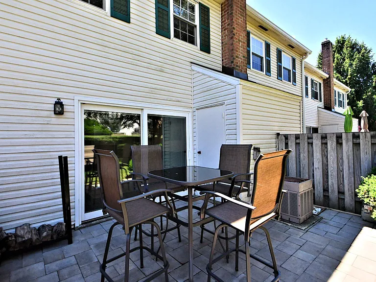 615 Piedmont Ct — Photo 38