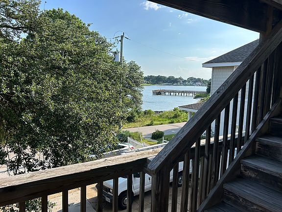 3rd image of 4120 Pretty Lake Ave APT 4