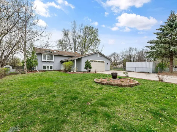 4253 W 140th St, Savage, MN 55378