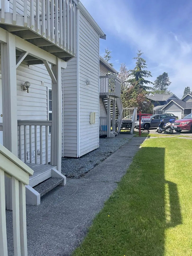 2 bedrooms 1 bath in Blaine! — Photo 3
