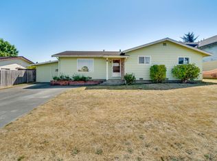 1695 Clara Ave, Fortuna, CA 95540