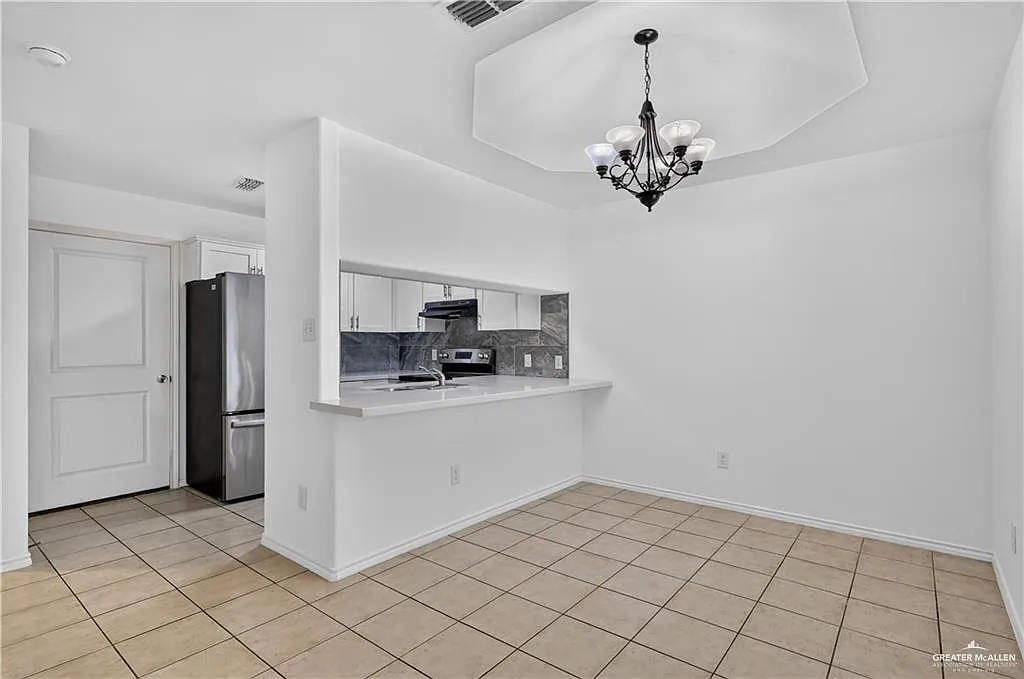 4 bed, 3.0 bath, 1446 sqft, $1,900 — Photo 4