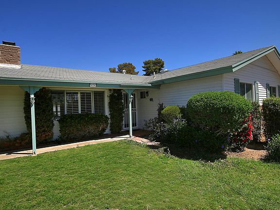 5th image of 404 Redondo Dr S