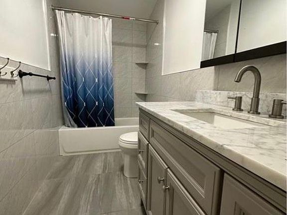 4th image of 126 Rockne St Floor 2