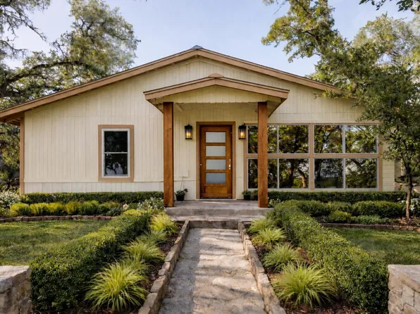 435 Spangenberg Rd, Blanco, TX 78606