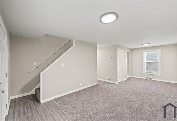 2nd image of 5205 E 41st St