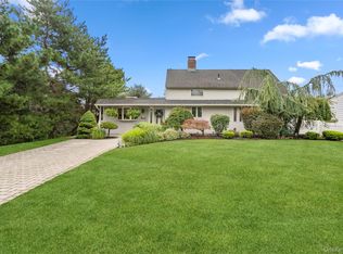 55 Duckpond Dr N, Wantagh, NY 11793