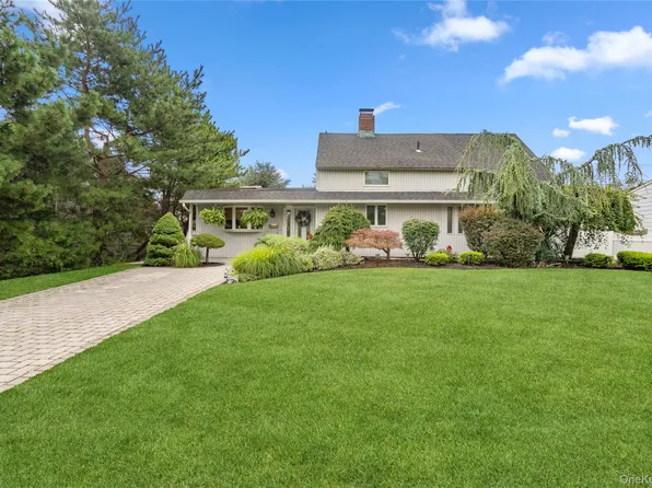 55 Duckpond Drive N, Wantagh, NY 11793