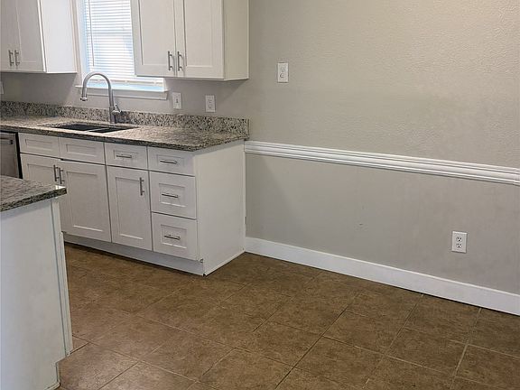 5th image of 1021 Quebec Dr