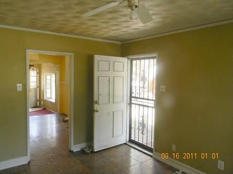 3rd image of 3965 Pikes Peak Ave